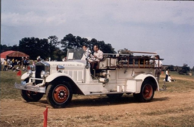 1931 American LaFrance 200 gallon booster tank, 750 gpm pump